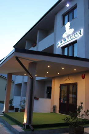 Hotel Ariana